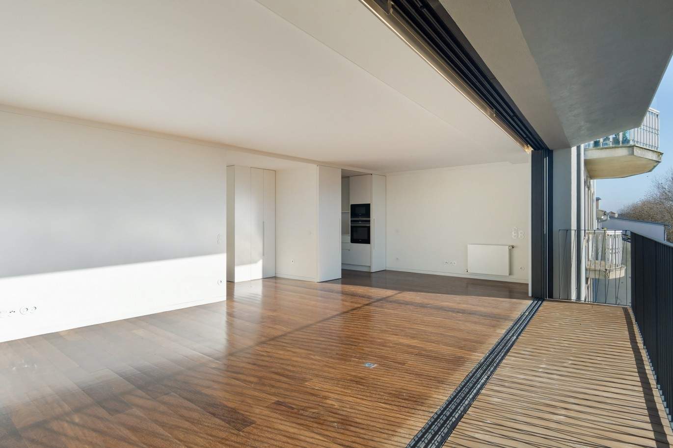 Verkauf: Neue Wohnung mit Balkon in 2. Meereslinie, Foz do Douro, Porto, Portugal_211868