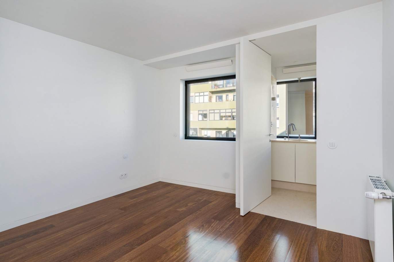 Verkauf: Neue Wohnung mit Balkon in 2. Meereslinie, Foz do Douro, Porto, Portugal_211881