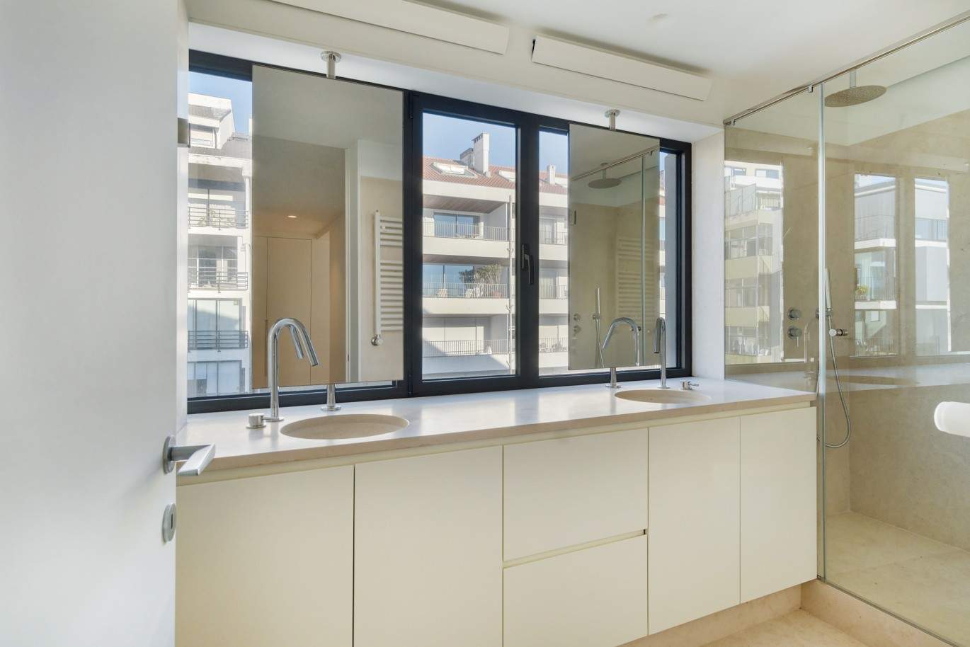 Verkauf: Neue Wohnung mit Balkon in 2. Meereslinie, Foz do Douro, Porto, Portugal_211882