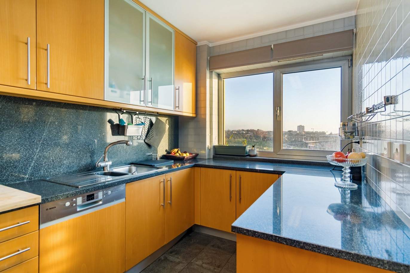 Appartement avec balcon et vue sur la mer, à vendre, à Matosinhos Sul, Porto, Portugal_212081