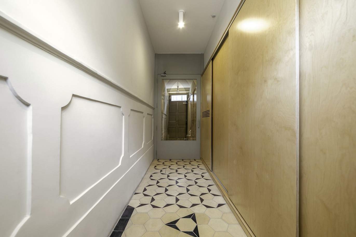 Vente : Charmant bâtiment avec 7 appartements, dans le centre de Porto, Portugal_212336