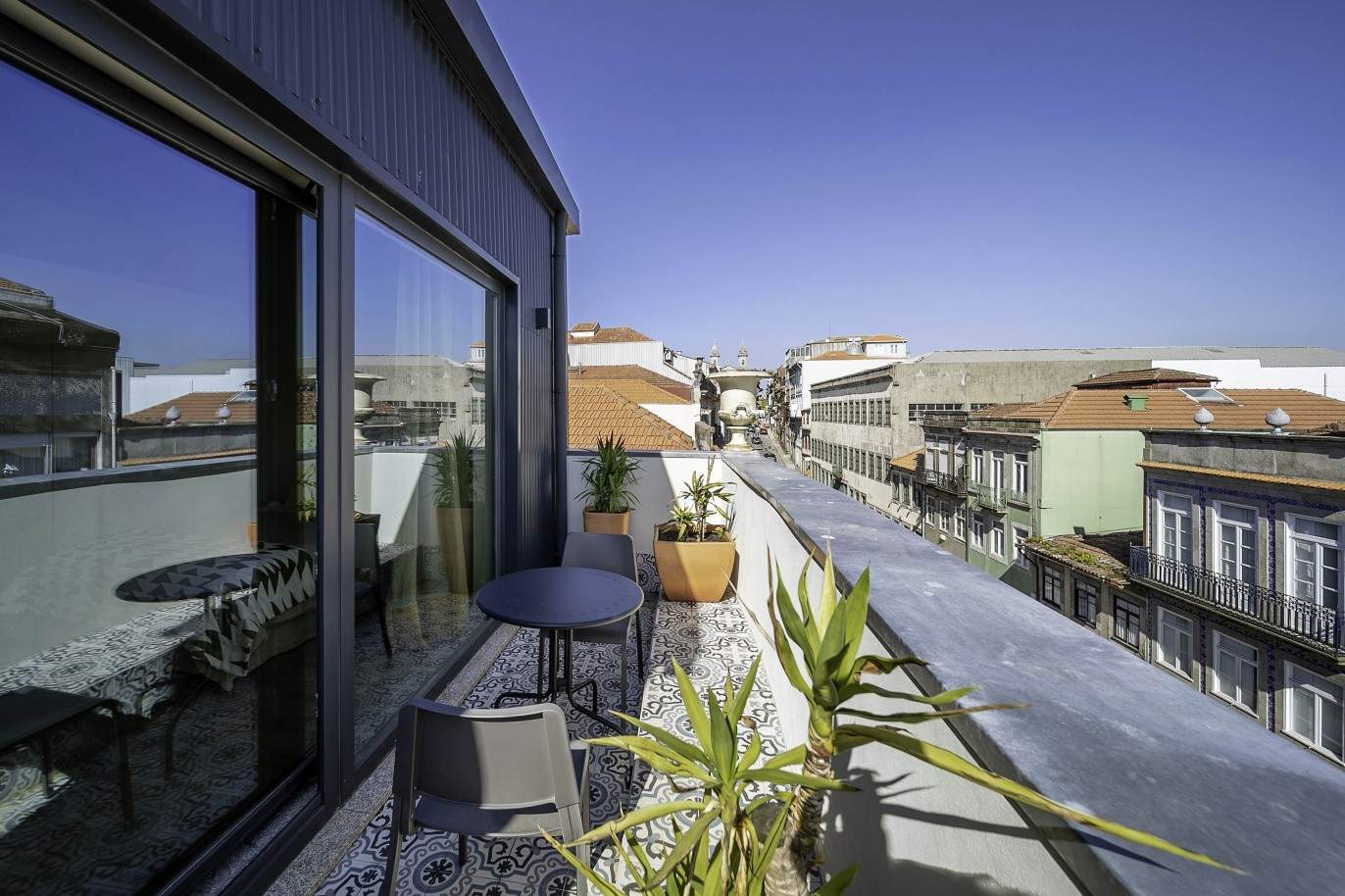 Verkauf: Charmantes Gebäude mit 7 Wohnungen, im Zentrum von Porto, Portugal_212389