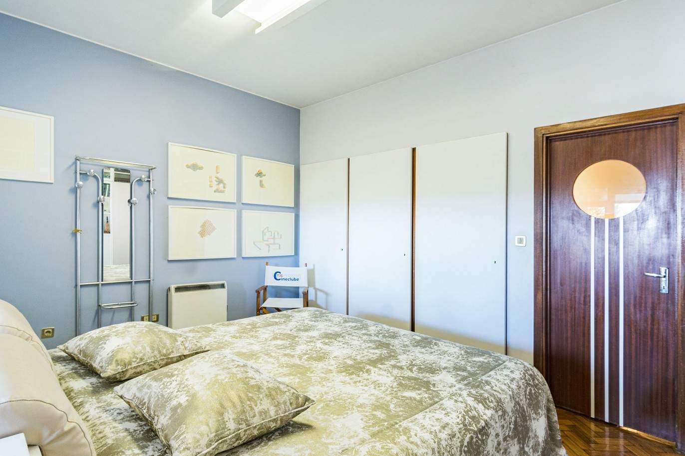 Piso dúplex de 3+1 dormitorios con balcón, en venta, cerca del Centro Universitario, Oporto, Portugal_212472