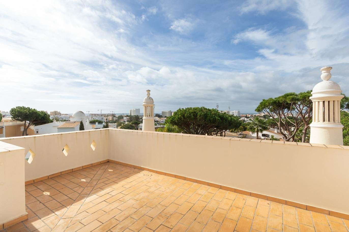 Villa de 5 dormitorios con piscina, en venta en Vilamoura, Algarve_212561