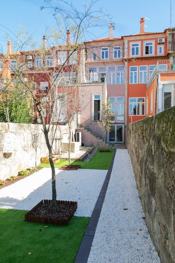 Herrenhaus mit Garten, zu verkaufen, im Zentrum von Porto, Portugal_212828