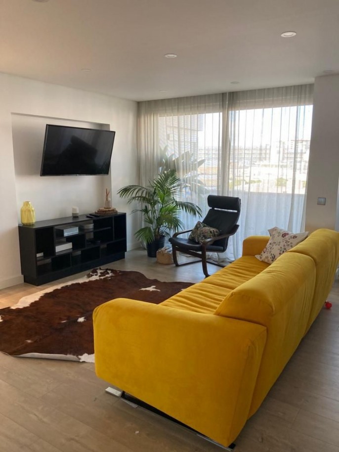 Appartement de 2 chambres remis à neuf, à vendre à Faro, Algarve_212936