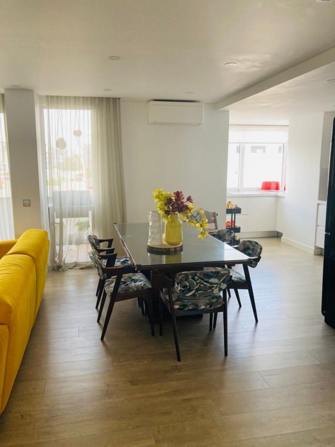 Appartement de 2 chambres remis à neuf, à vendre à Faro, Algarve_212941