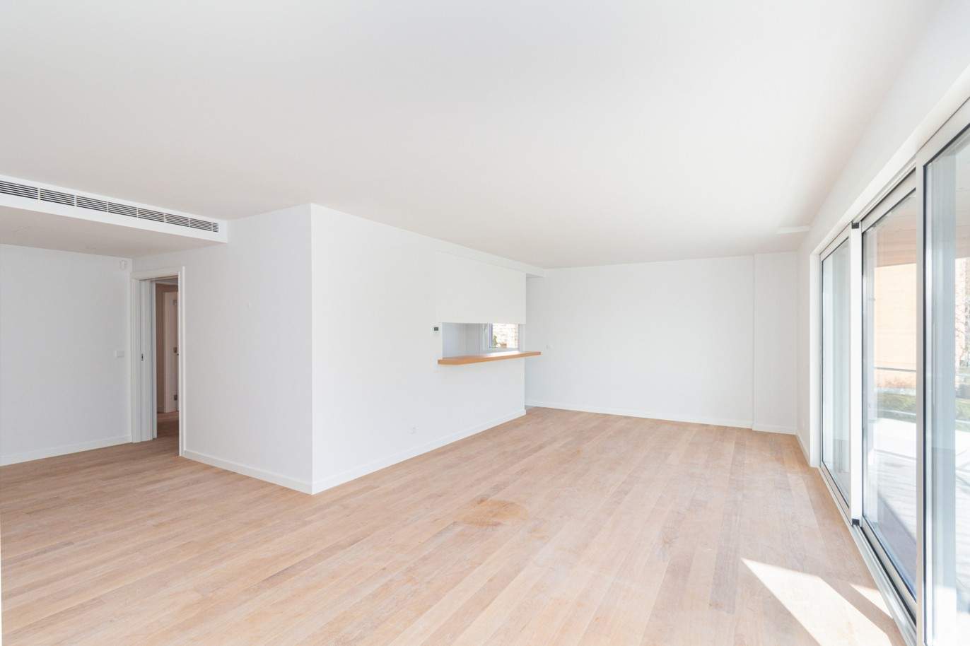 Piso nuevo de 3 dormitorios con balcón, en venta, Oporto, Portugal_212944