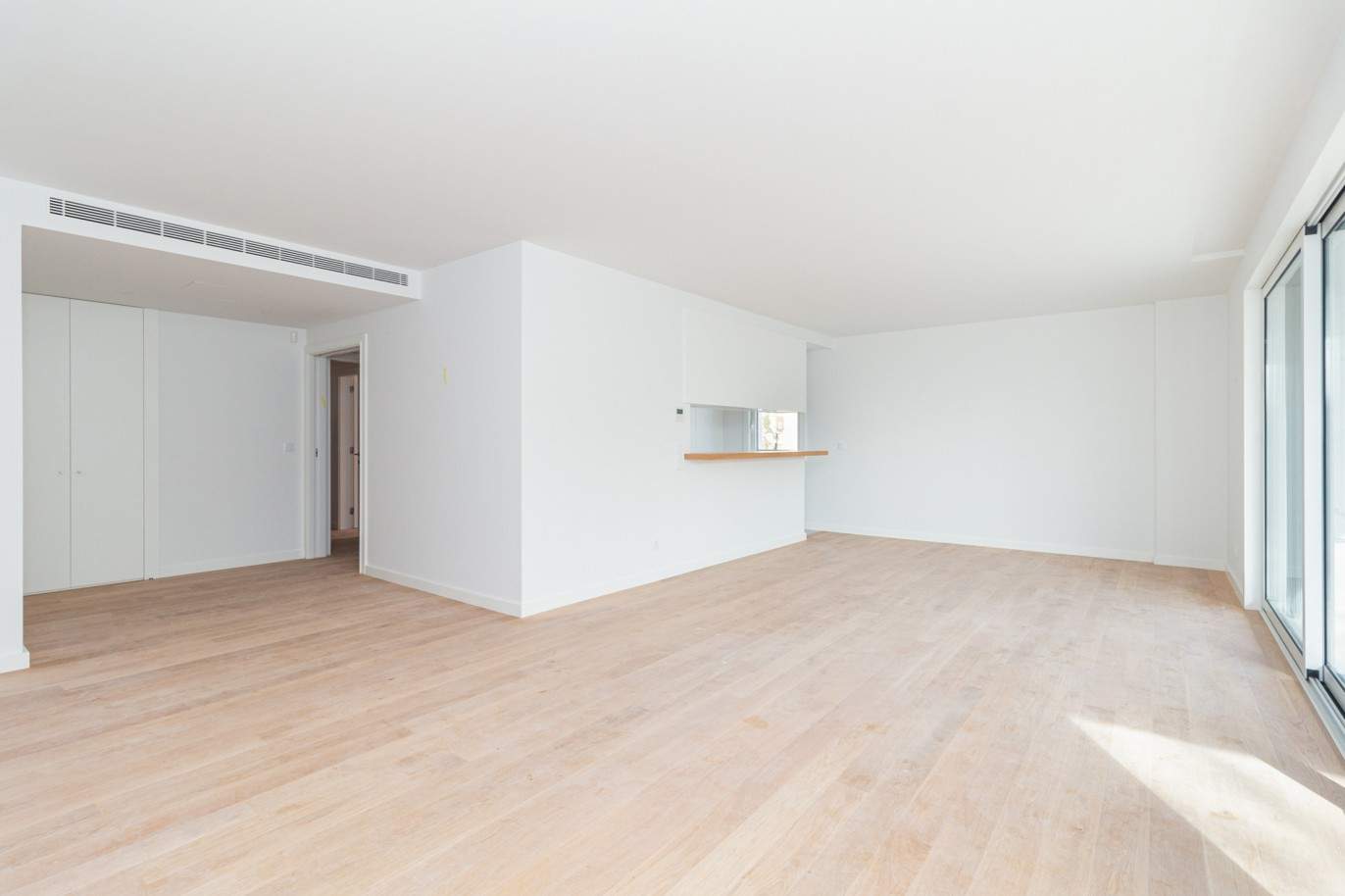 Neue 3-Zimmer-Wohnung mit Balkon, zu verkaufen, Porto, Portugal_212970