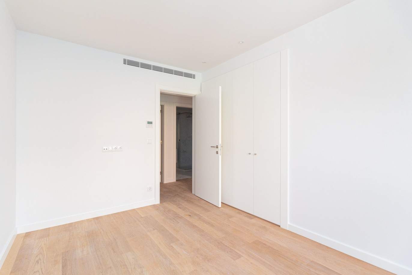 Neue 3-Zimmer-Wohnung mit Balkon, zu verkaufen, Porto, Portugal_212989