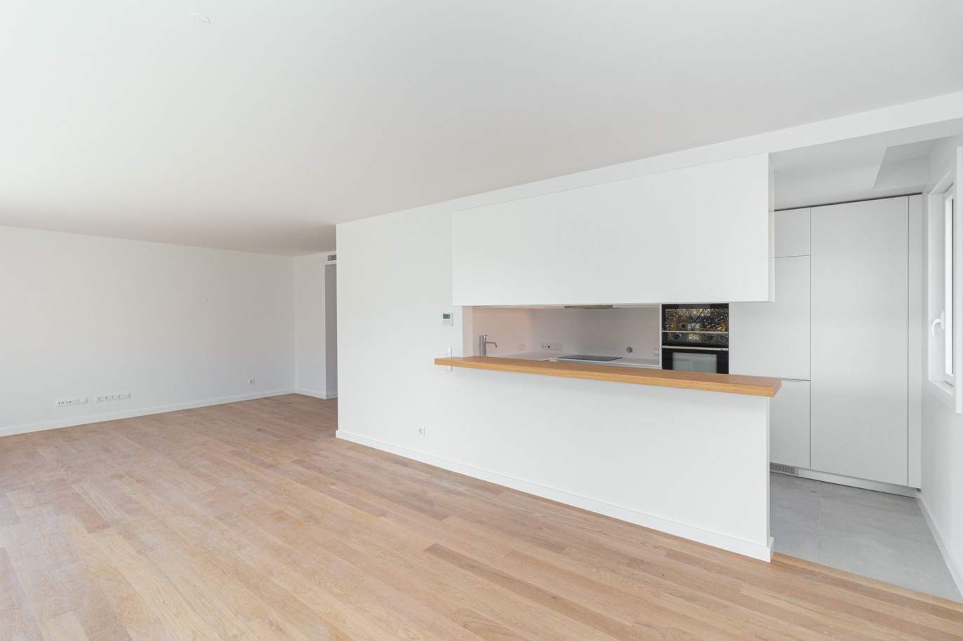 New 3 bedroom apartament with balcony, for sale, Porto, Portugal_213025