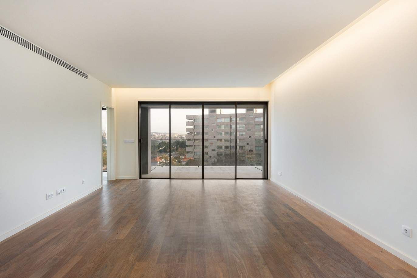 Venda de apartamento novo T3 com varanda, nos Pinhais da Foz, Porto_213271