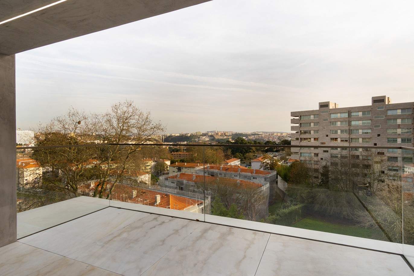 Venda de apartamento novo T3 com varanda, nos Pinhais da Foz, Porto_213292