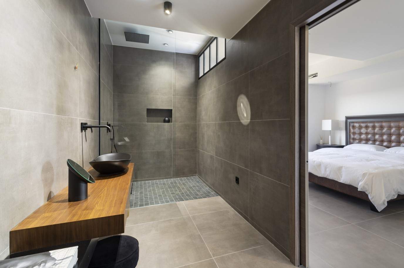 3 Bedroom Villa, with swimming pool, for sale in Santa Barbara de Nexe, Algarve_213414