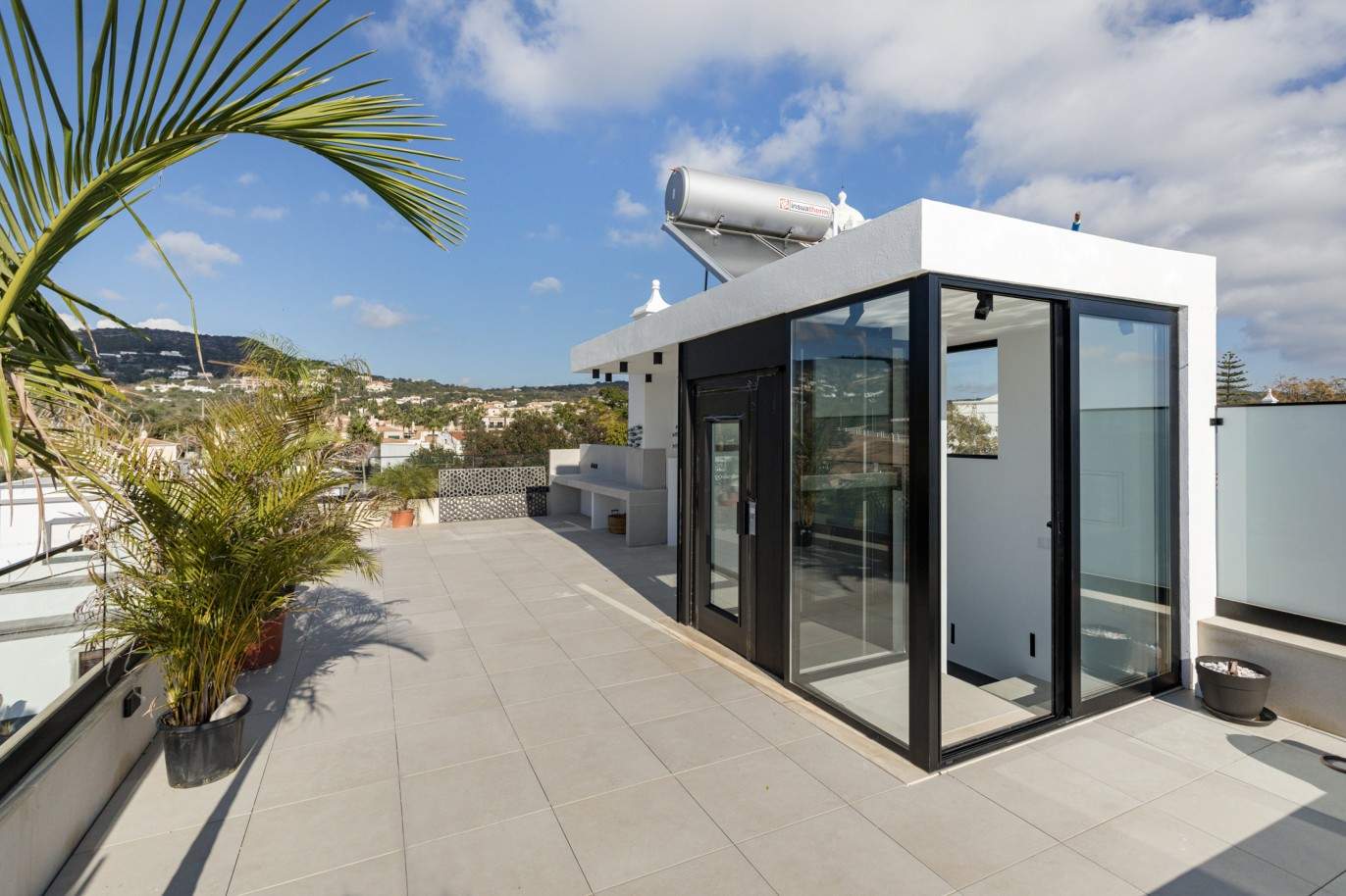 Villa de 3 dormitorios, con piscina, en venta en Santa Barbara de Nexe, Algarve_213421