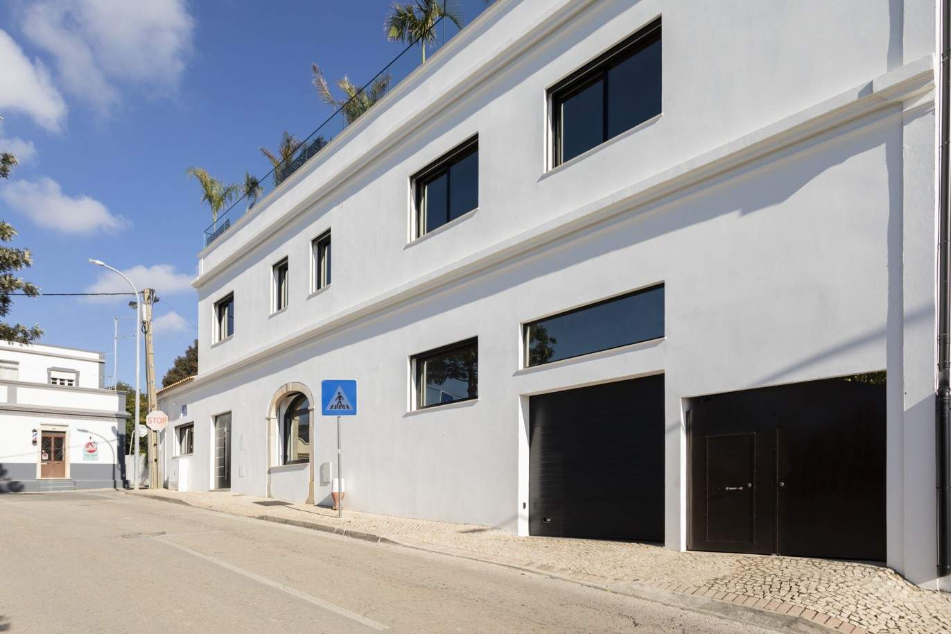 Villa de 3 chambres, avec piscine, à vendre à Santa Barbara de Nexe, Algarve_213422