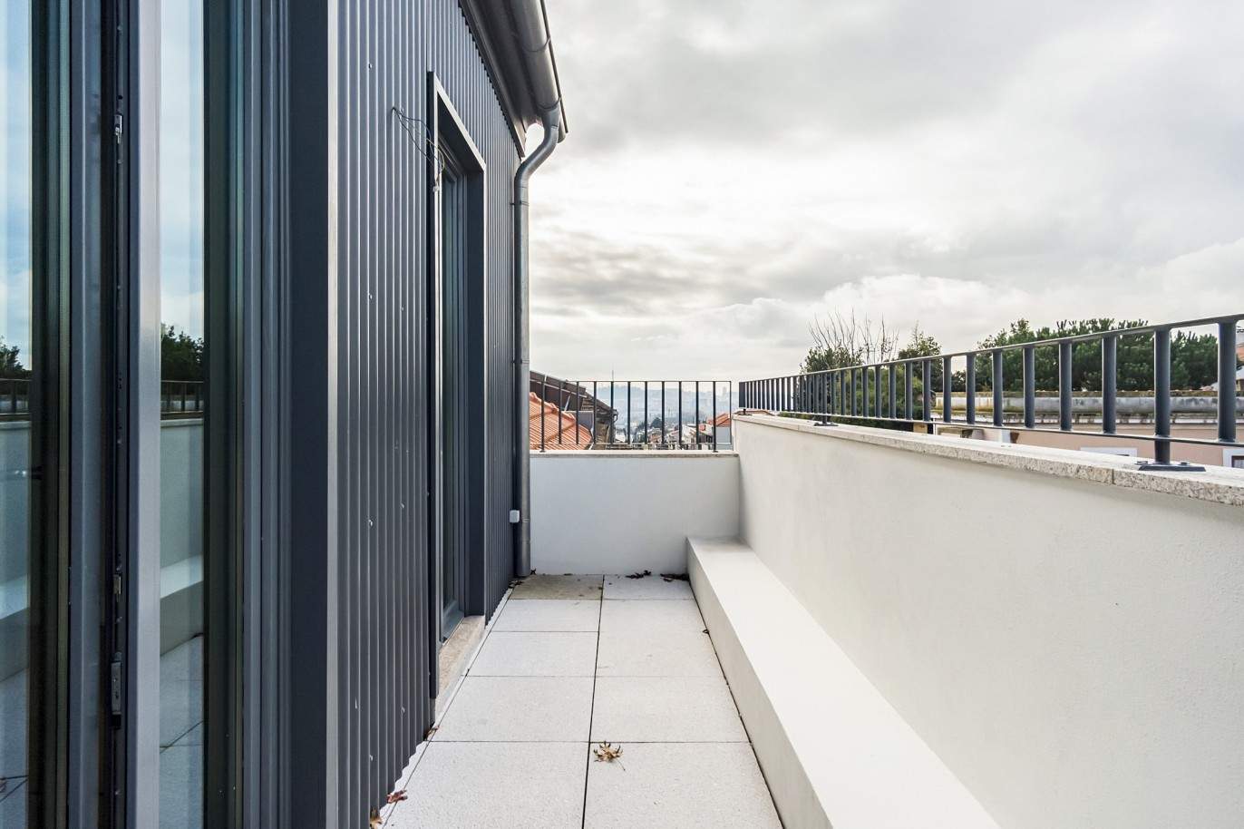 Appartement neuf avec mezzanine et balcon, à vendre, dans le centre de Porto, Portugal_213484