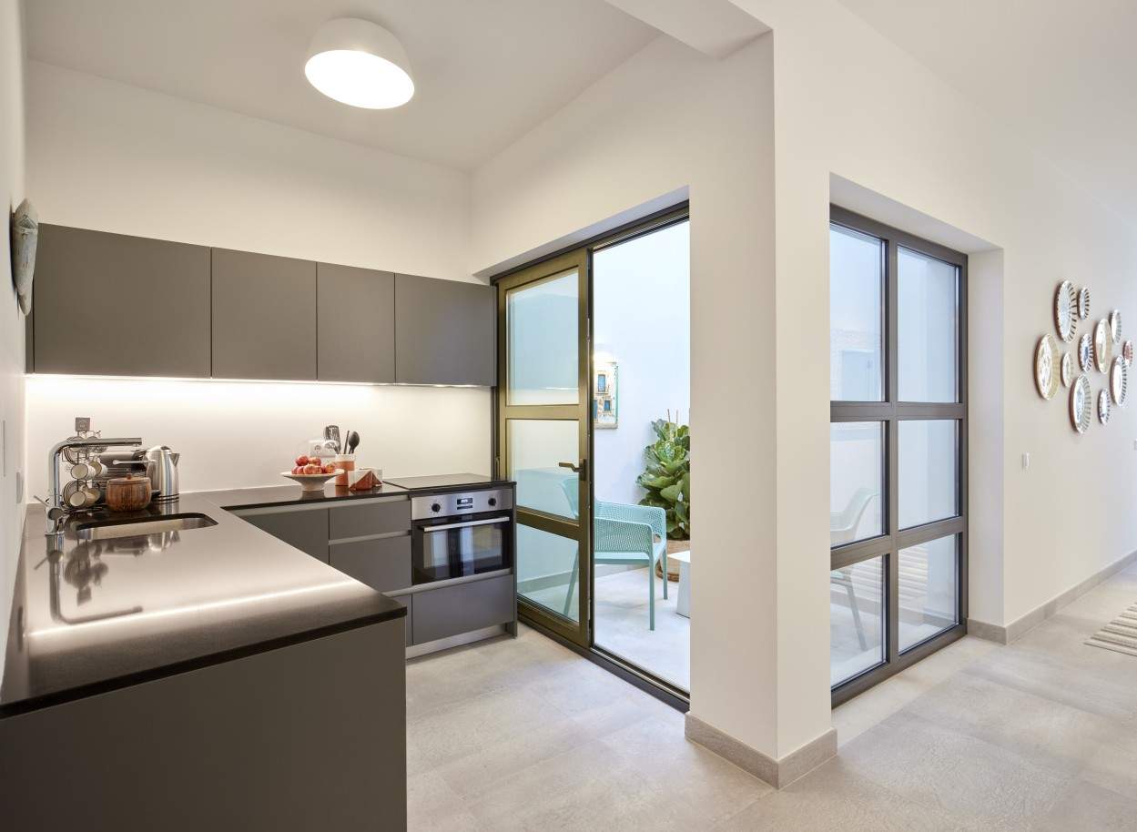 Novo apartamento T2 para venda no centro de Faro, Algarve_213915
