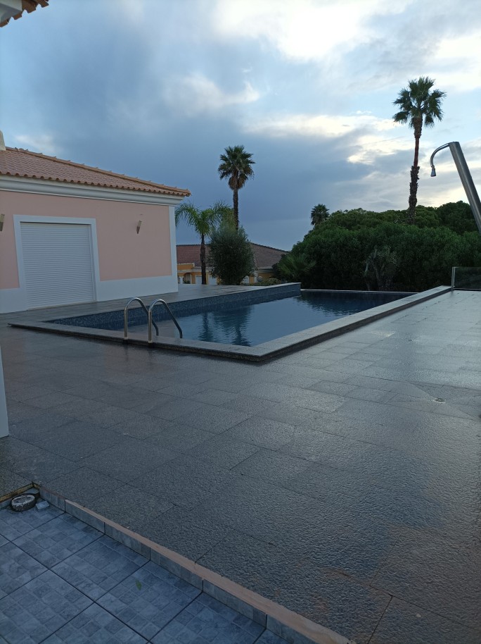 Villa rénovée de 3 chambres à vendre à Odiáxere, Lagos, Algarve_214015