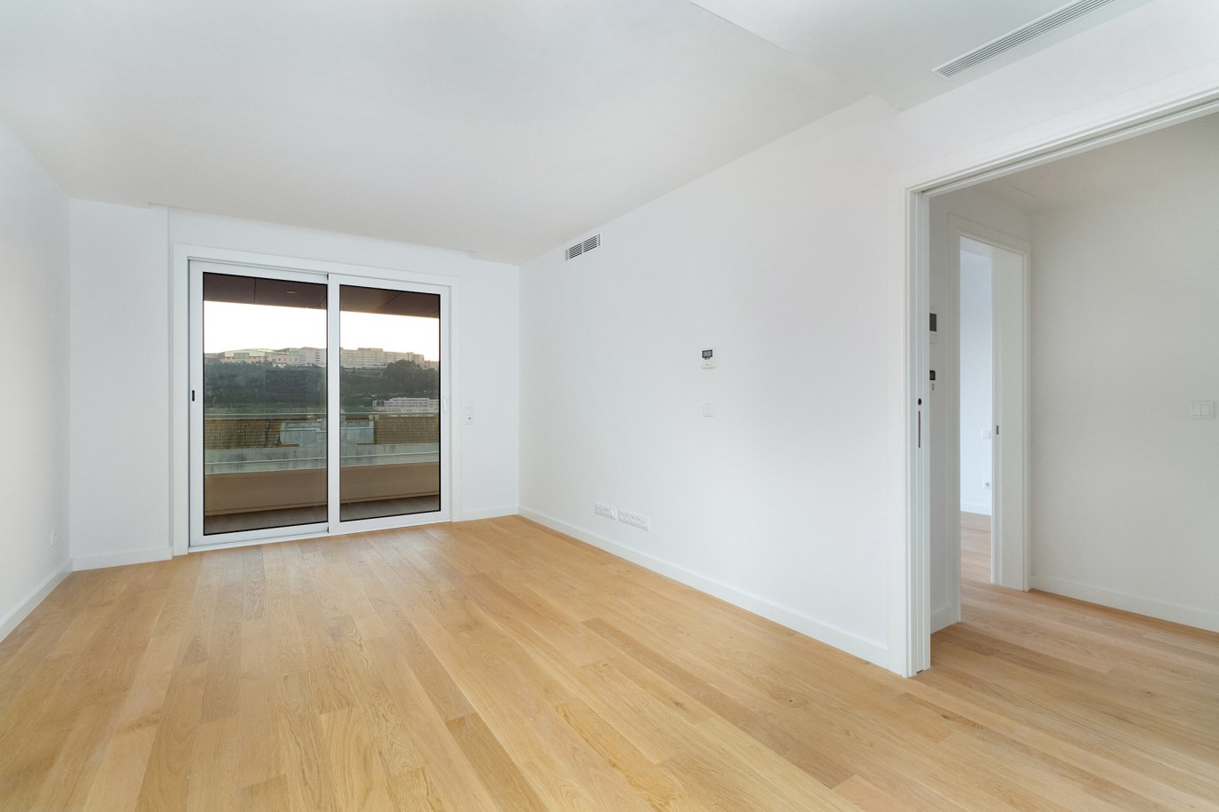 Neue Wohnung mit Balkon und Flussblick, zu vermieten, Porto, Portugal_214305