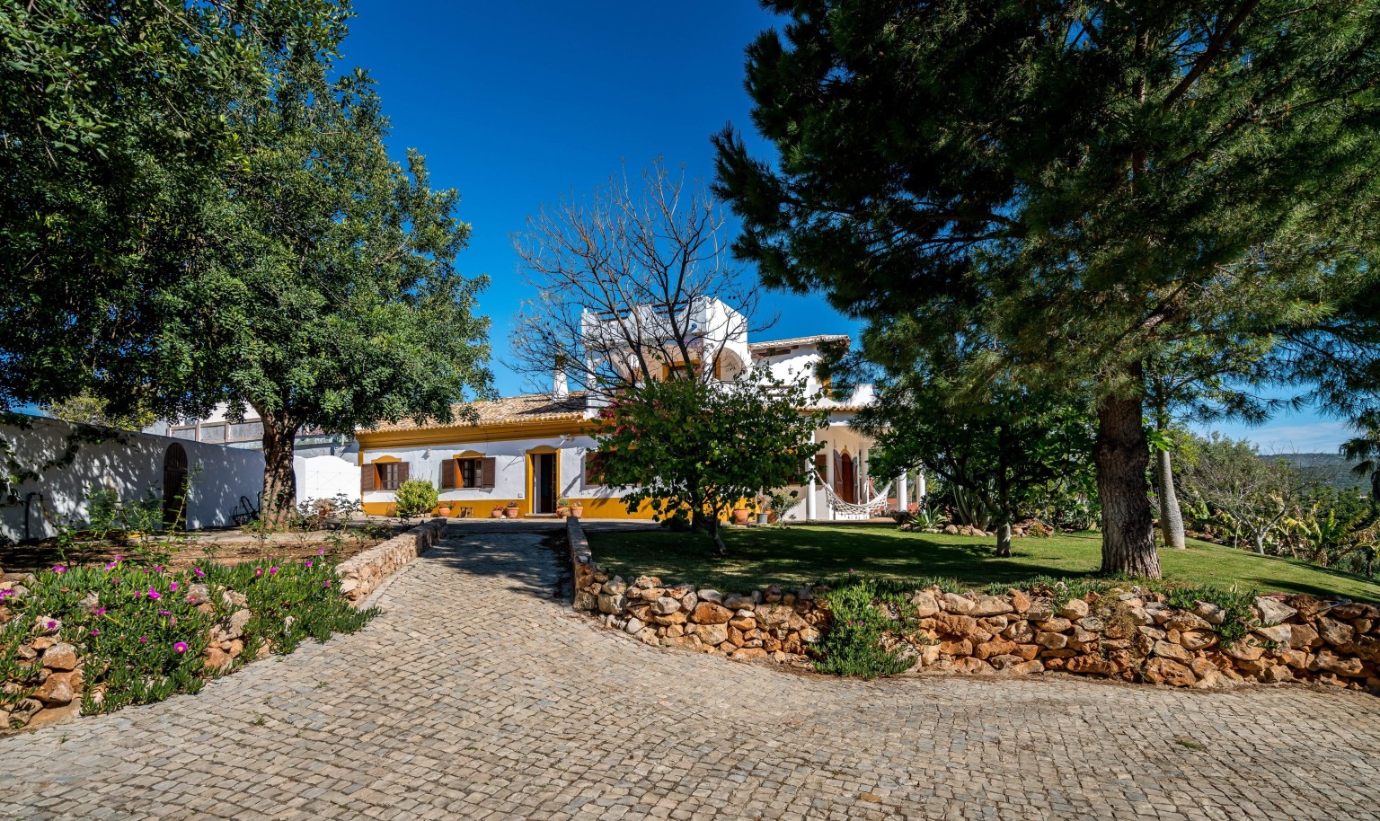 3 Bedroom Villa for sale in Boliqueime, Algarve_214346