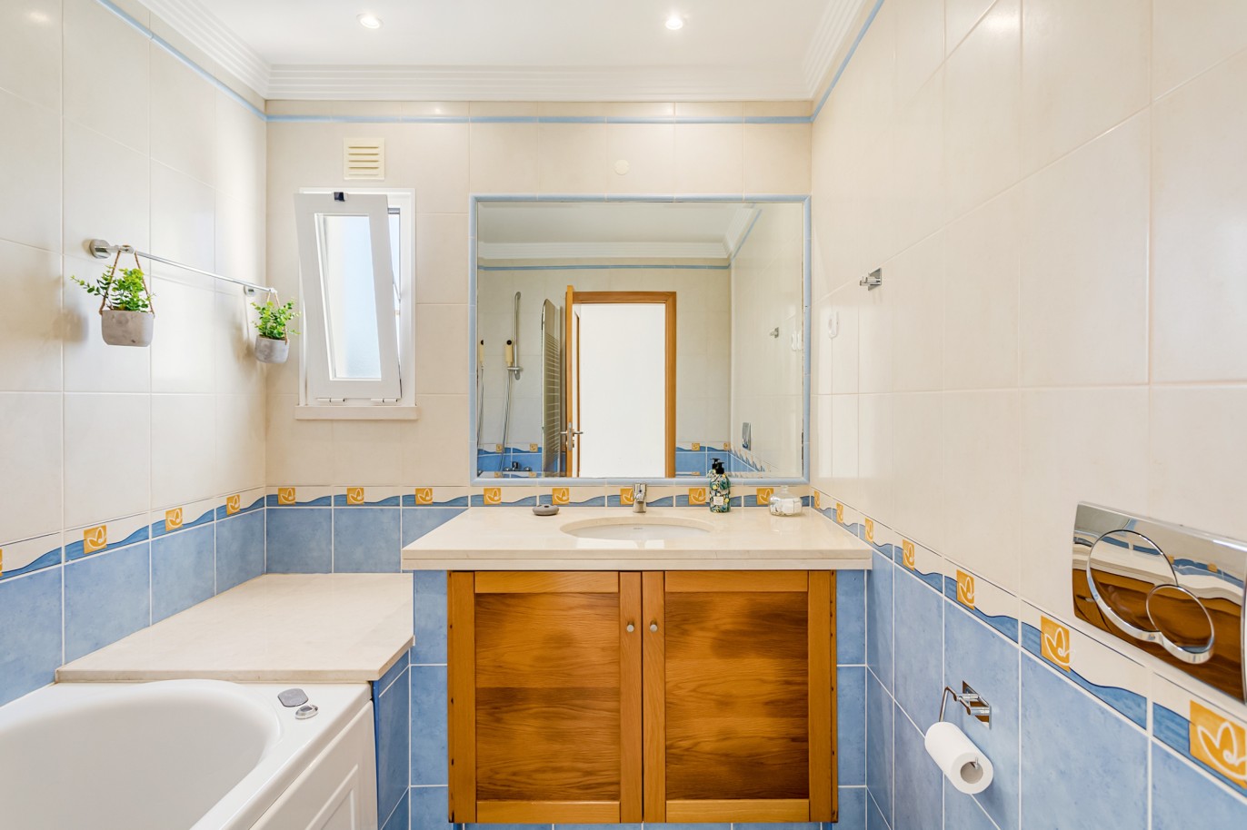 Moradia isolada V4 com piscina para venda em Albufeira, Algarve_214363