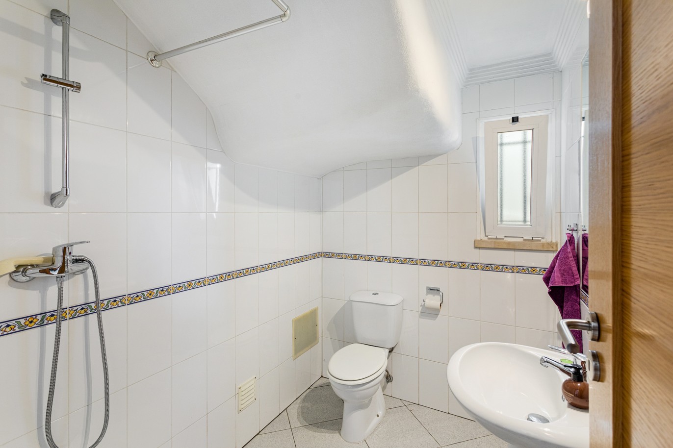 Moradia isolada V4 com piscina para venda em Albufeira, Algarve_214365