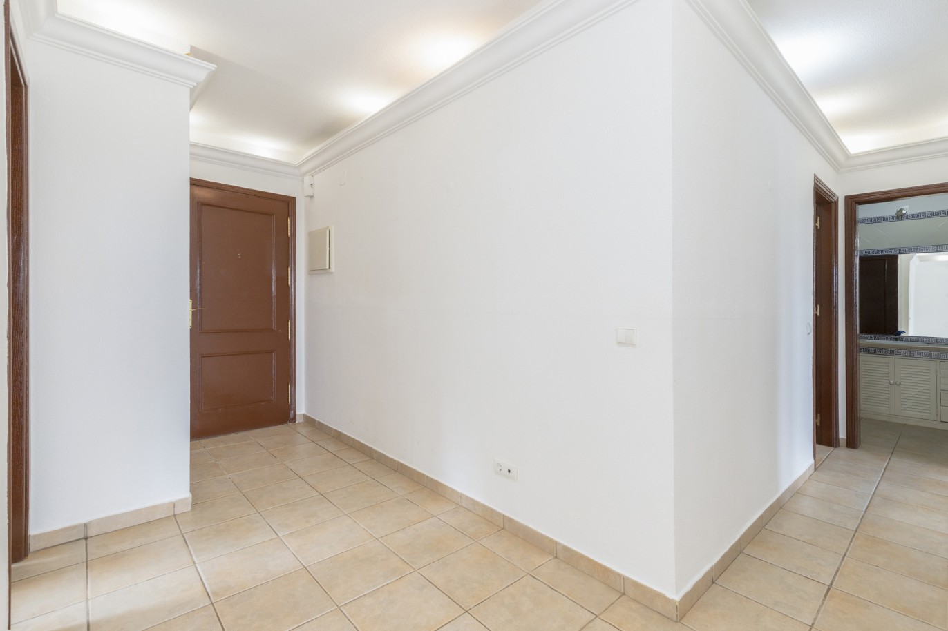 Piso de 3 dormitorios en venta en Portimao, Algarve_214476
