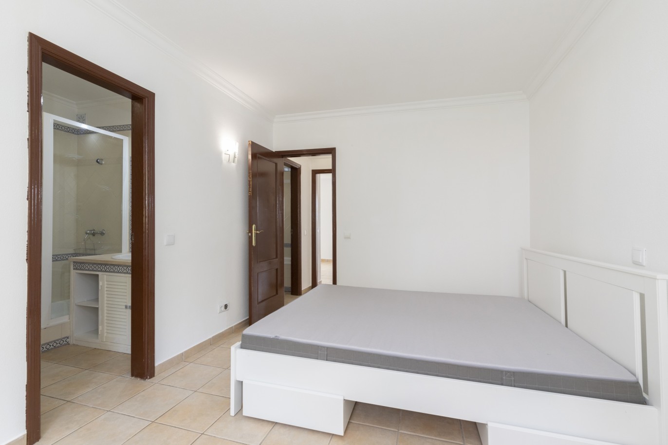 Piso de 3 dormitorios en venta en Portimao, Algarve_214489