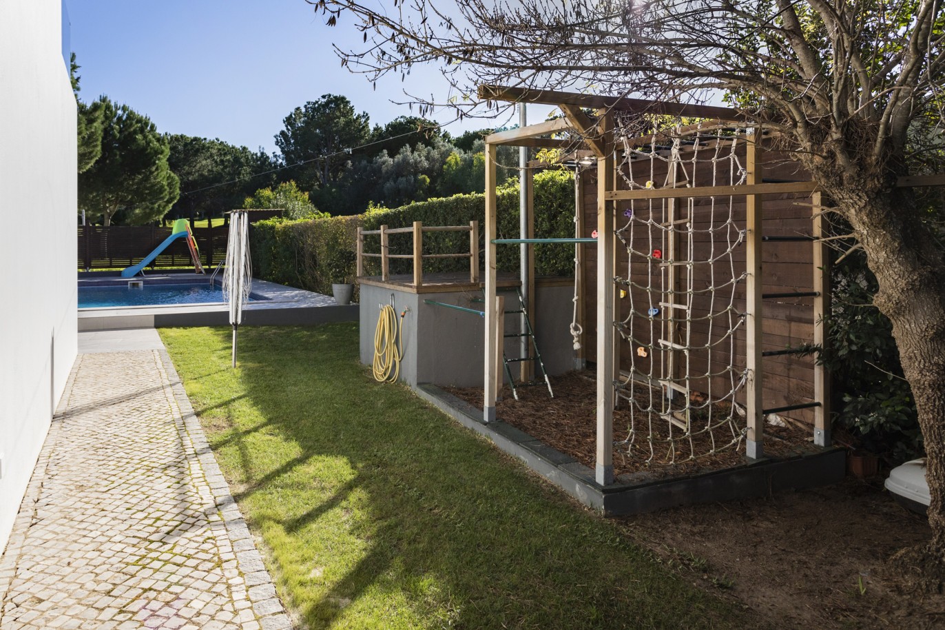 Villa de 4 dormitorios con piscina en venta, en Vilamoura, Algarve_214574
