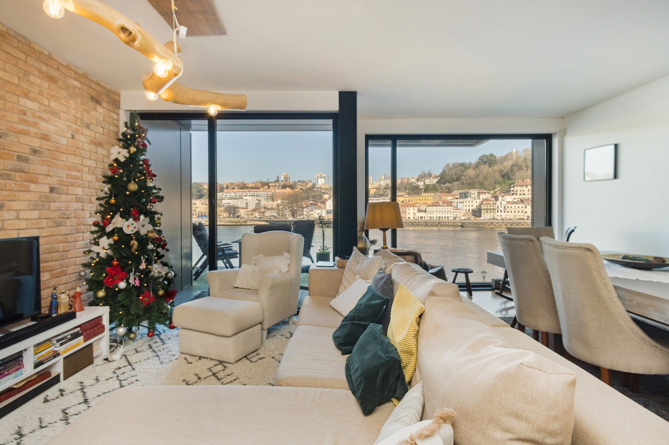 Appartement avec balcon, en 1ère ligne de rivière, en V. N. Gaia, Porto, Portugal_214579