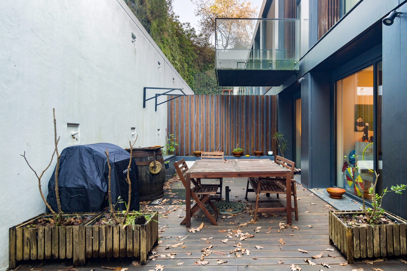 Apartamento com terraço e varanda, em 1.ª linha de rio, em V. N. Gaia_214599