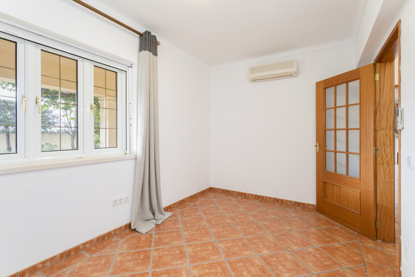 4 Bedroom Villa with swimming pool for sale in Loulé, Algarve_214827
