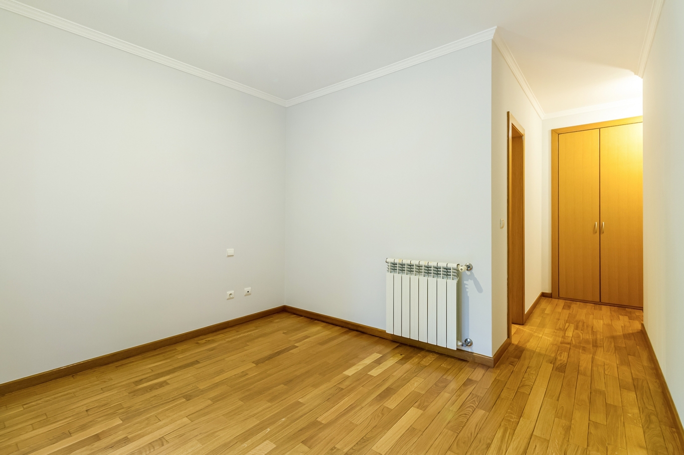 Appartement rénové avec balcon, à vendre, à Porto, Portugal_214871