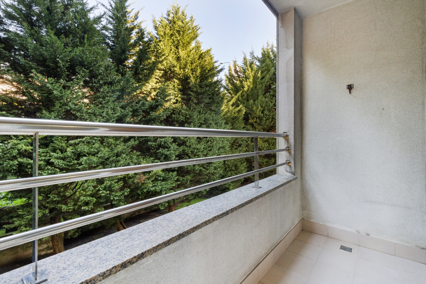 Renovated apartment with balcony, for sale, in Porto, Portugal_214876