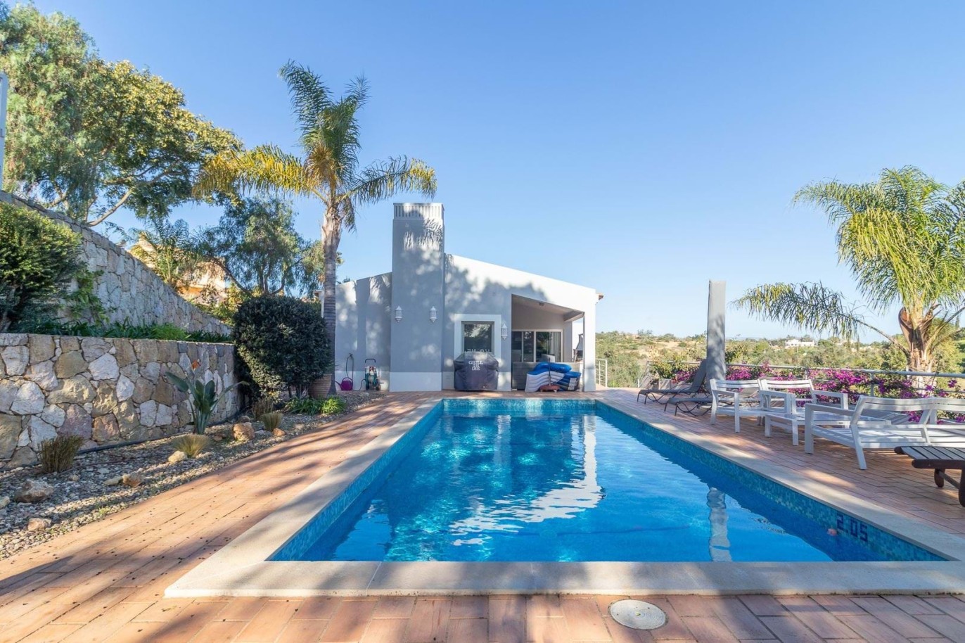 3 Schlafzimmer Villa mit Schwimmbad, zu verkaufen in Carvoeiro, Algarve_215291