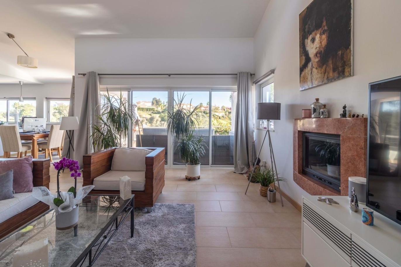 3 Schlafzimmer Villa mit Schwimmbad, zu verkaufen in Carvoeiro, Algarve_215297