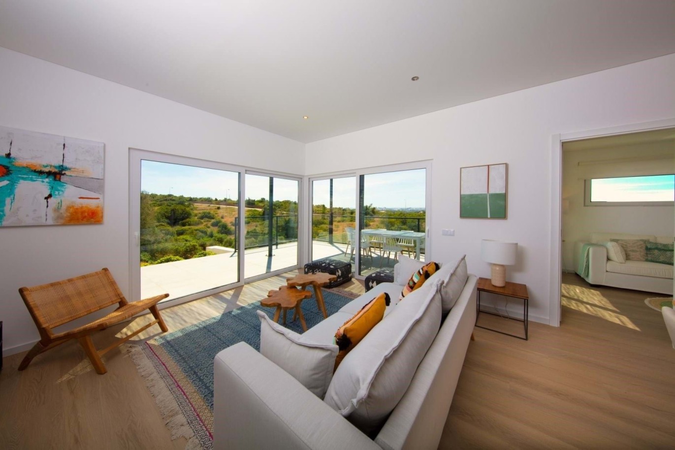 1+2 Bedroom Villa with pool for sale in Lagoa, Algarve_215404