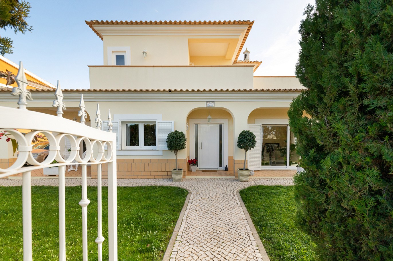 Fantastique villa de 3 chambres avec piscine, à vendre à Algoz, Algarve_215655