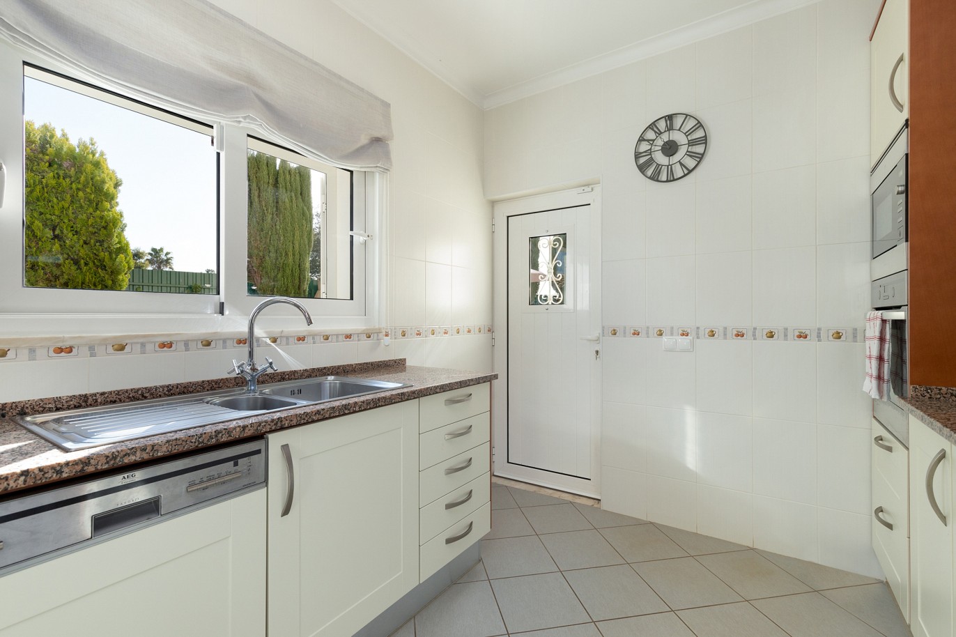 Fantástica moradia V3 com piscina, para venda em Algoz, Algarve_215657