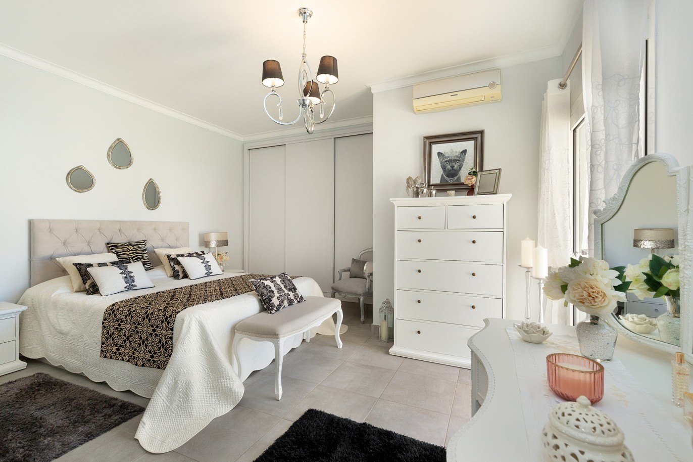 Fantastic 3 bedroom villa with pool, for sale in Algoz, Algarve_215664