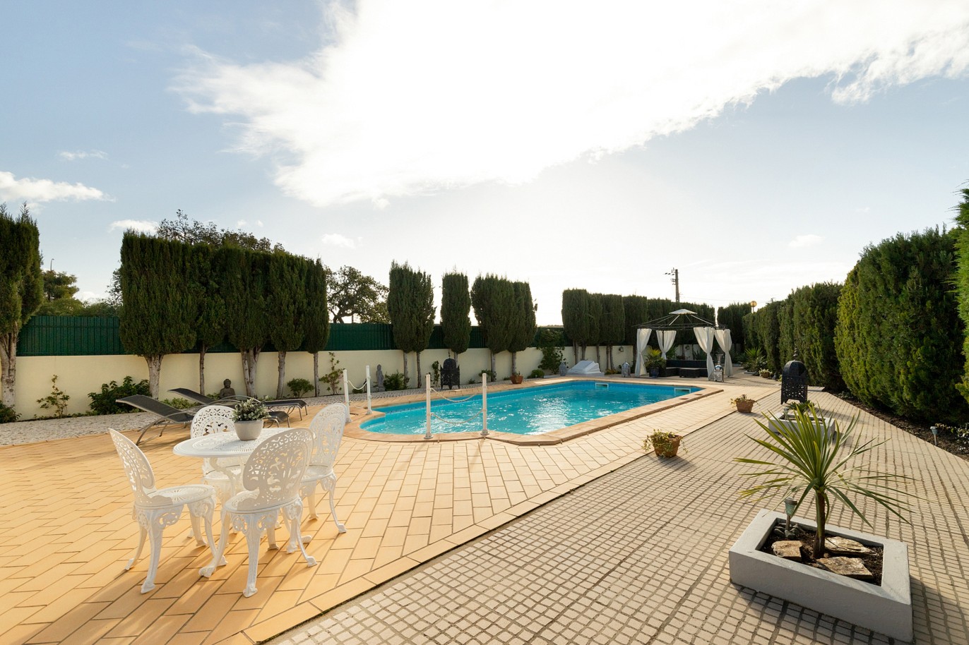 Fantastique villa de 3 chambres avec piscine, à vendre à Algoz, Algarve_215670