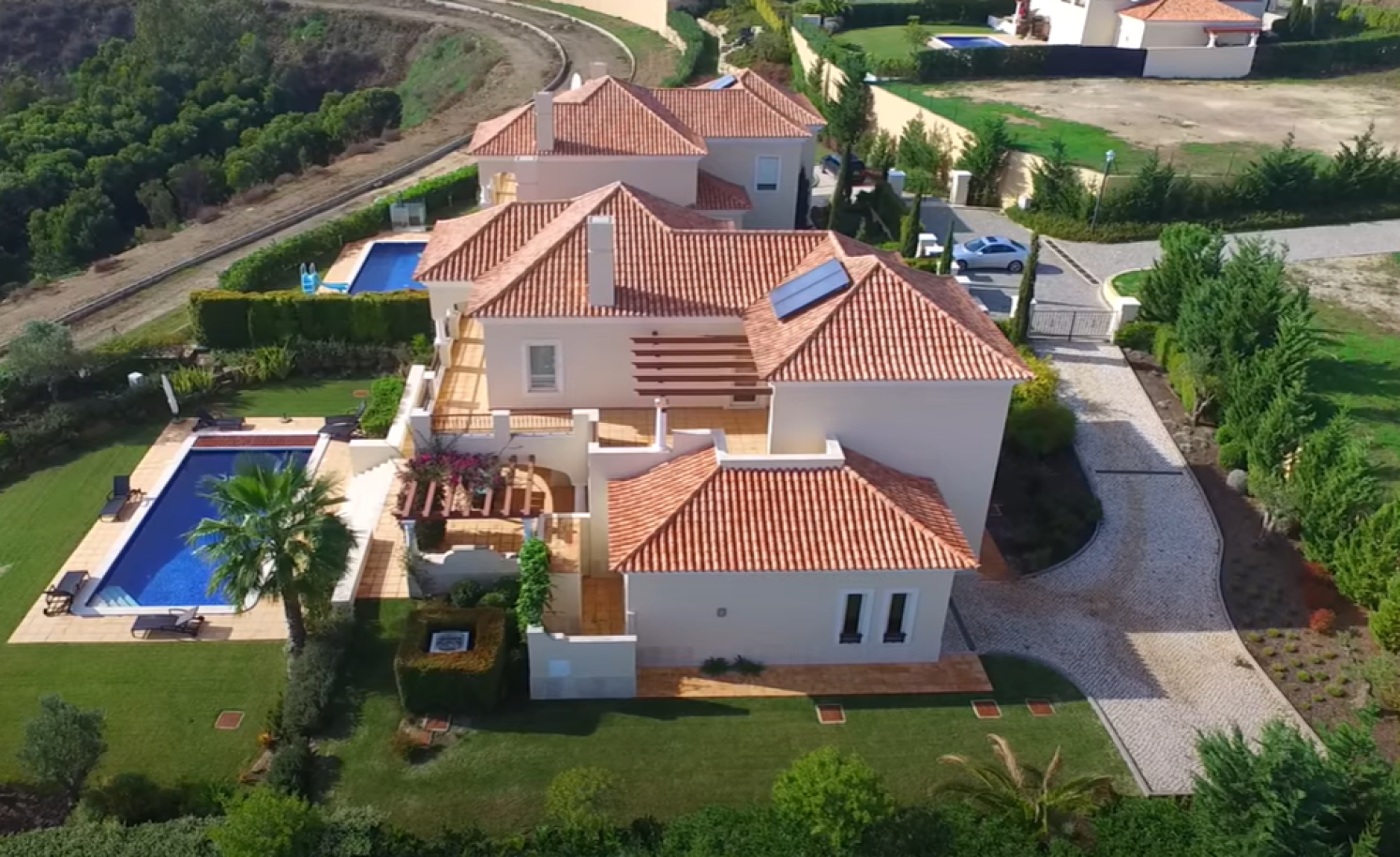 Moradia V4 com piscina, para venda em Vila Real de Santo Antonio, Algarve_215716