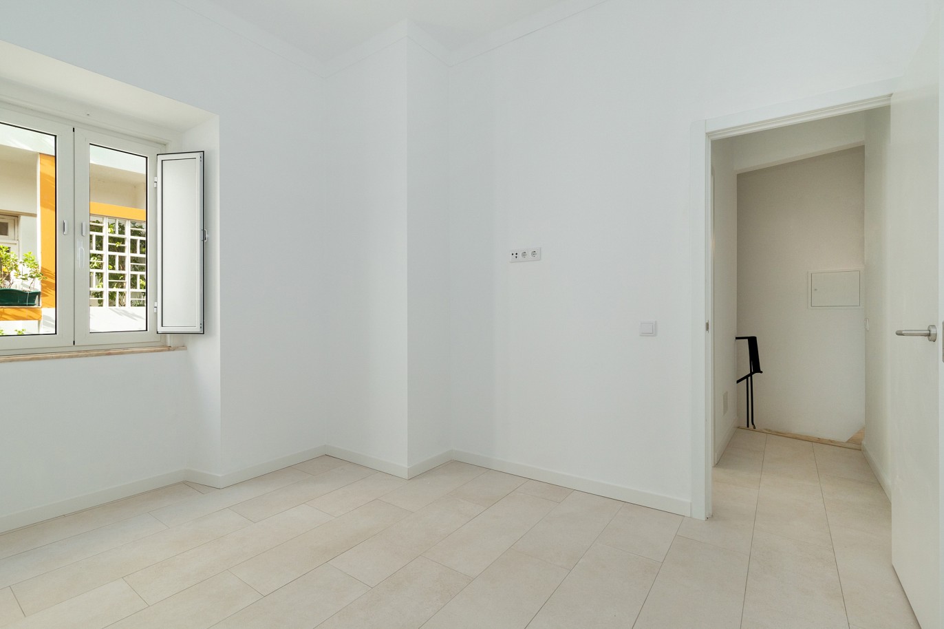Moradia composta por dois apartamentos e um espaço comercial, em Portimão, Algarve_215741