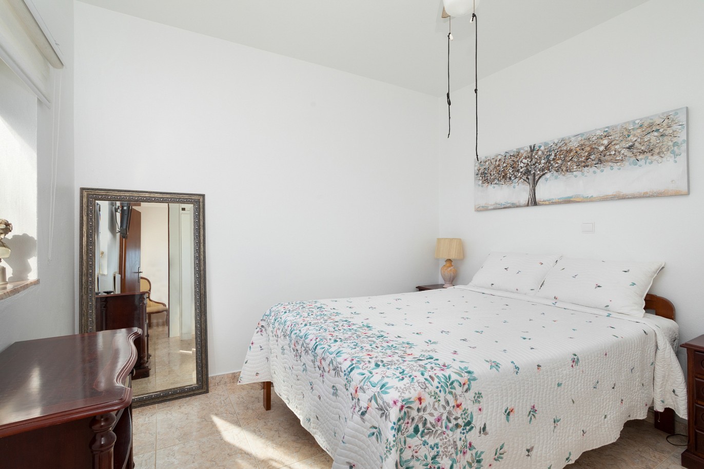 Freistehende Villa mit Gewerbefläche, zu verkaufen in Tavira, Algarve_215978