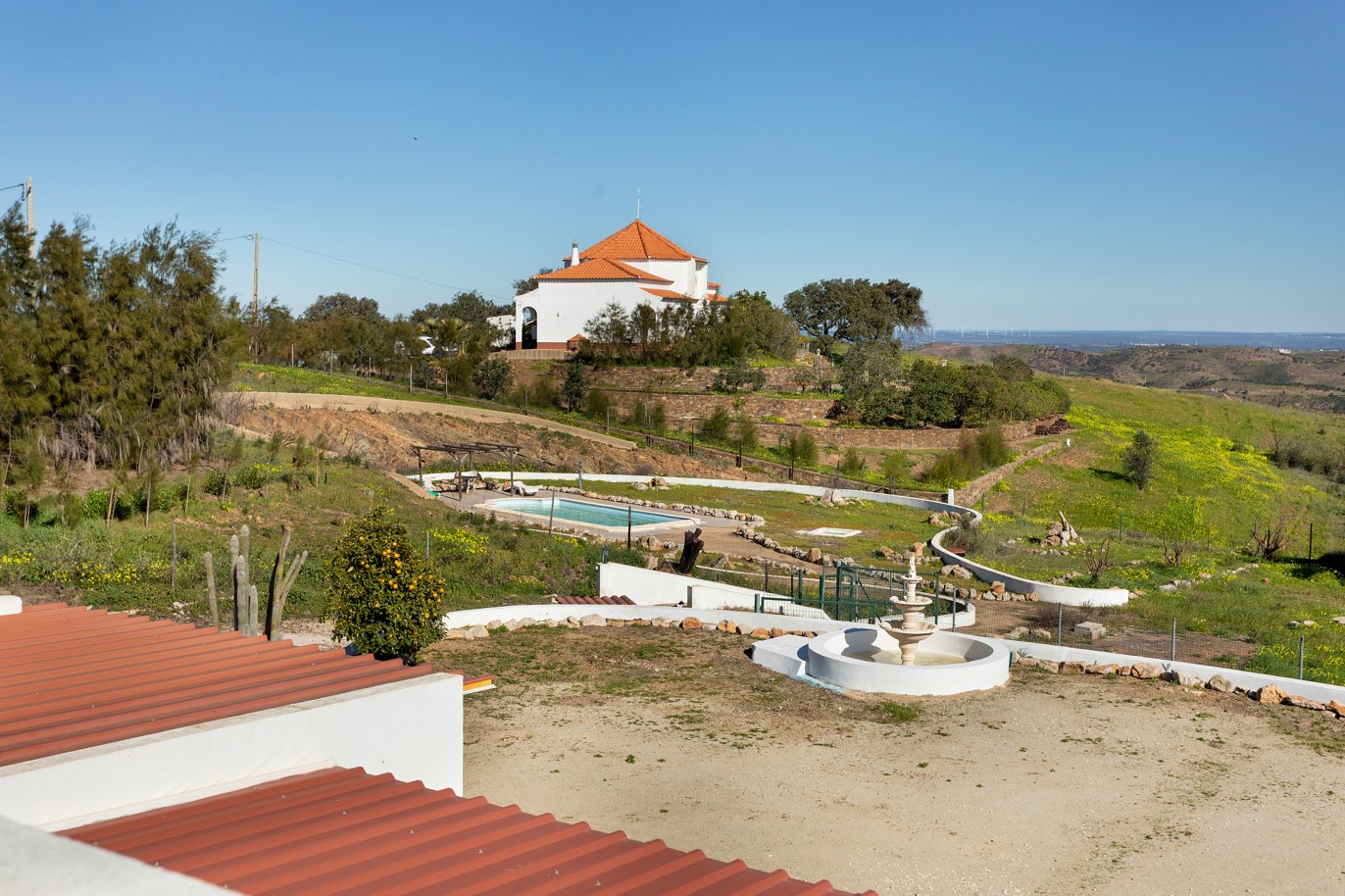 Villa individuelle avec zone commerciale, à vendre à Tavira, Algarve_215989