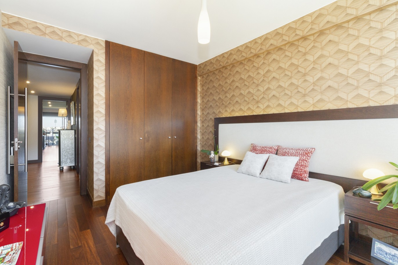 Appartement de 3 chambres avec vue sur la rivière, à vendre, à Vila Nova de Gaia, Porto, Portugal_216924