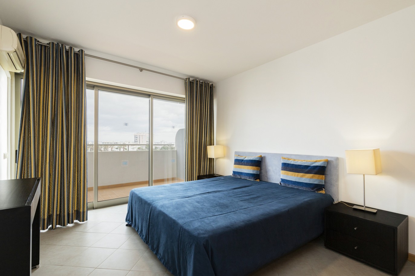 Piso de 1 dormitorio con piscina, en venta en Portimão, Algarve_216947