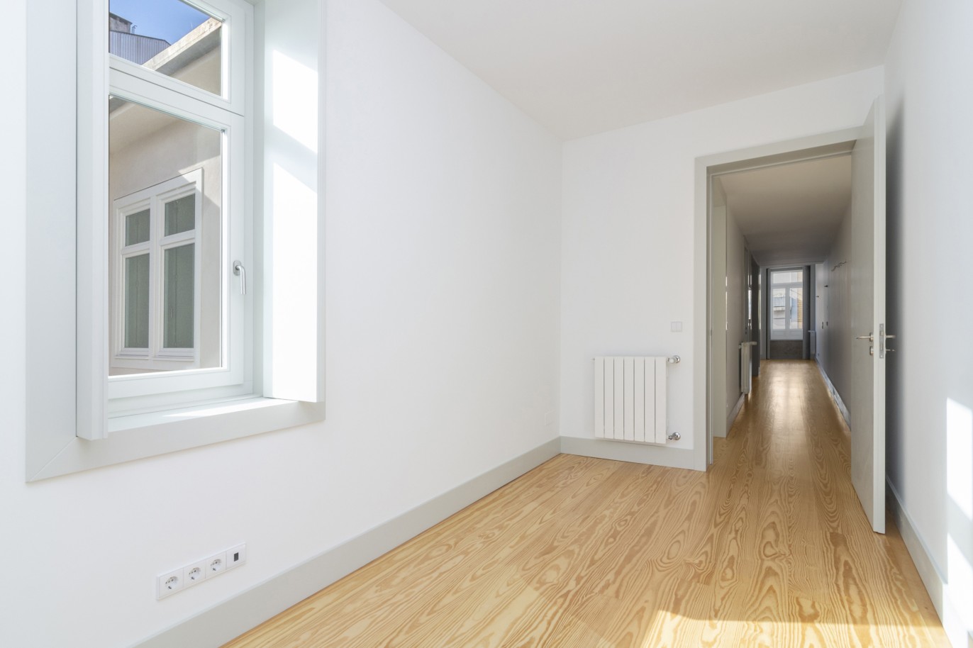 New triplex apartment, for sale, in the Center of Porto, Portugal_216999