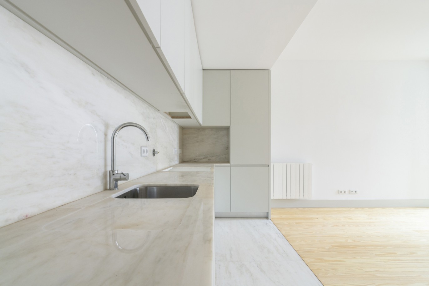 New triplex apartment, for sale, in the Center of Porto, Portugal_217018